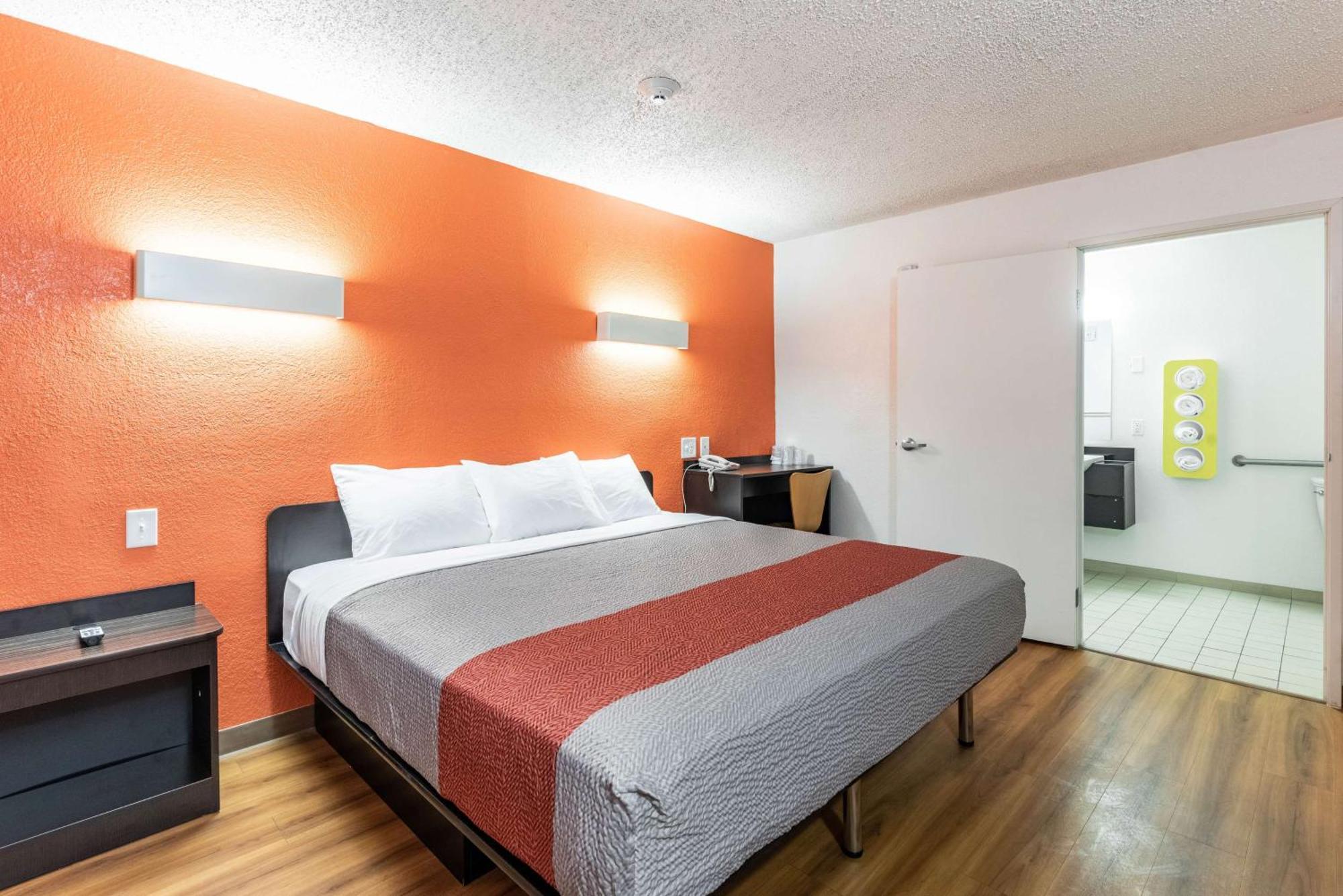 Motel 6-North Richland Hills, Tx Bagian luar foto