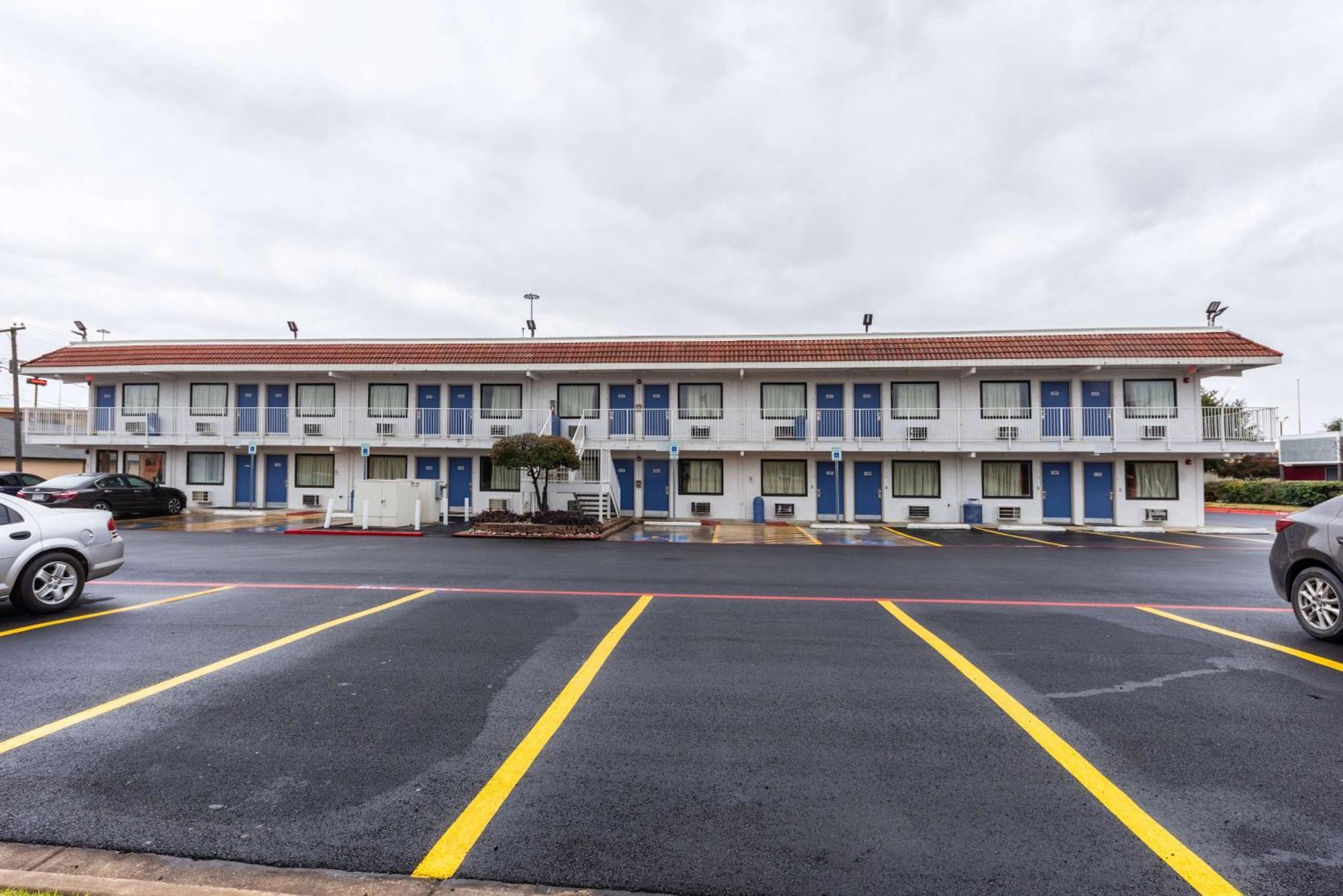 Motel 6-North Richland Hills, Tx Bagian luar foto