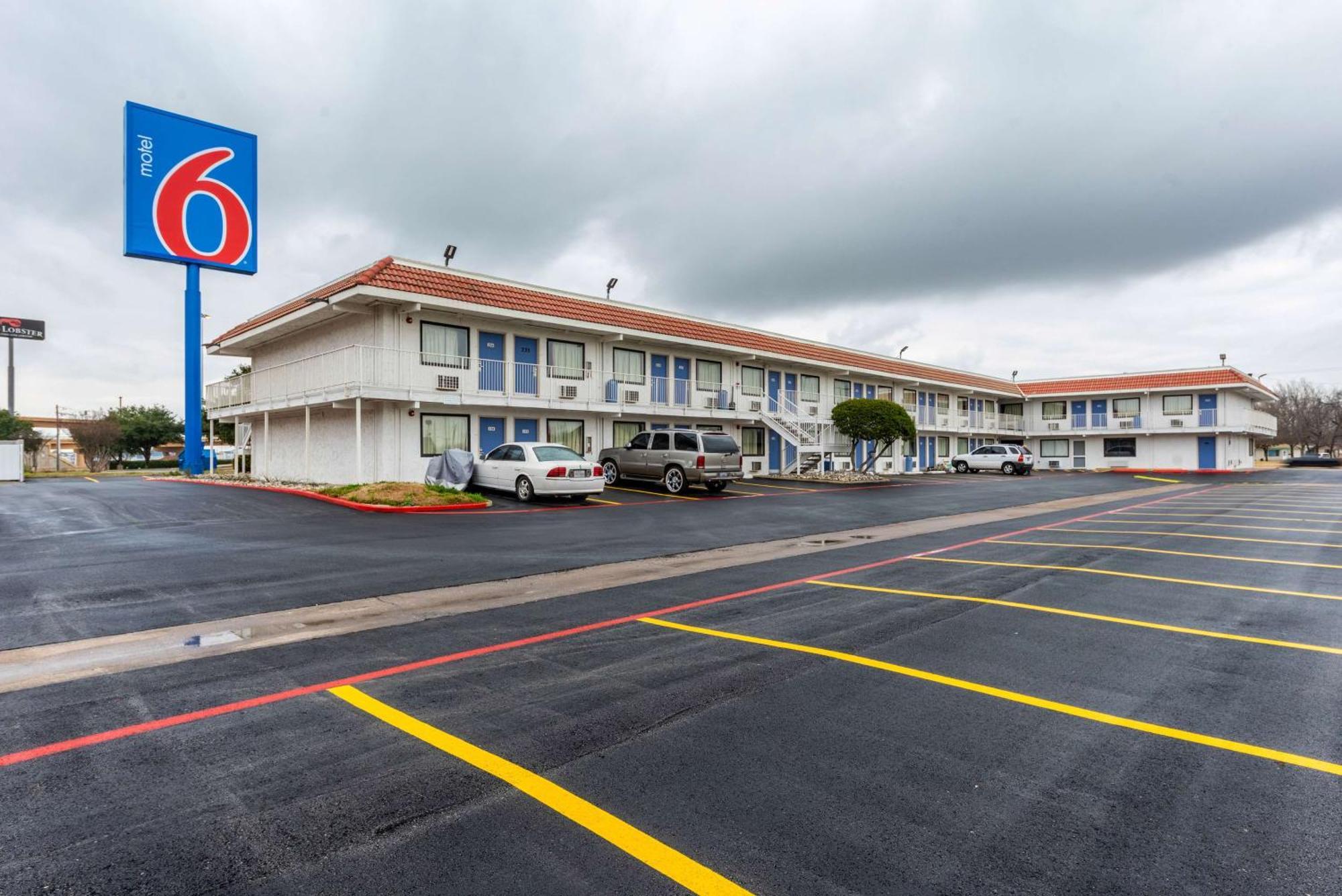 Motel 6-North Richland Hills, Tx Bagian luar foto
