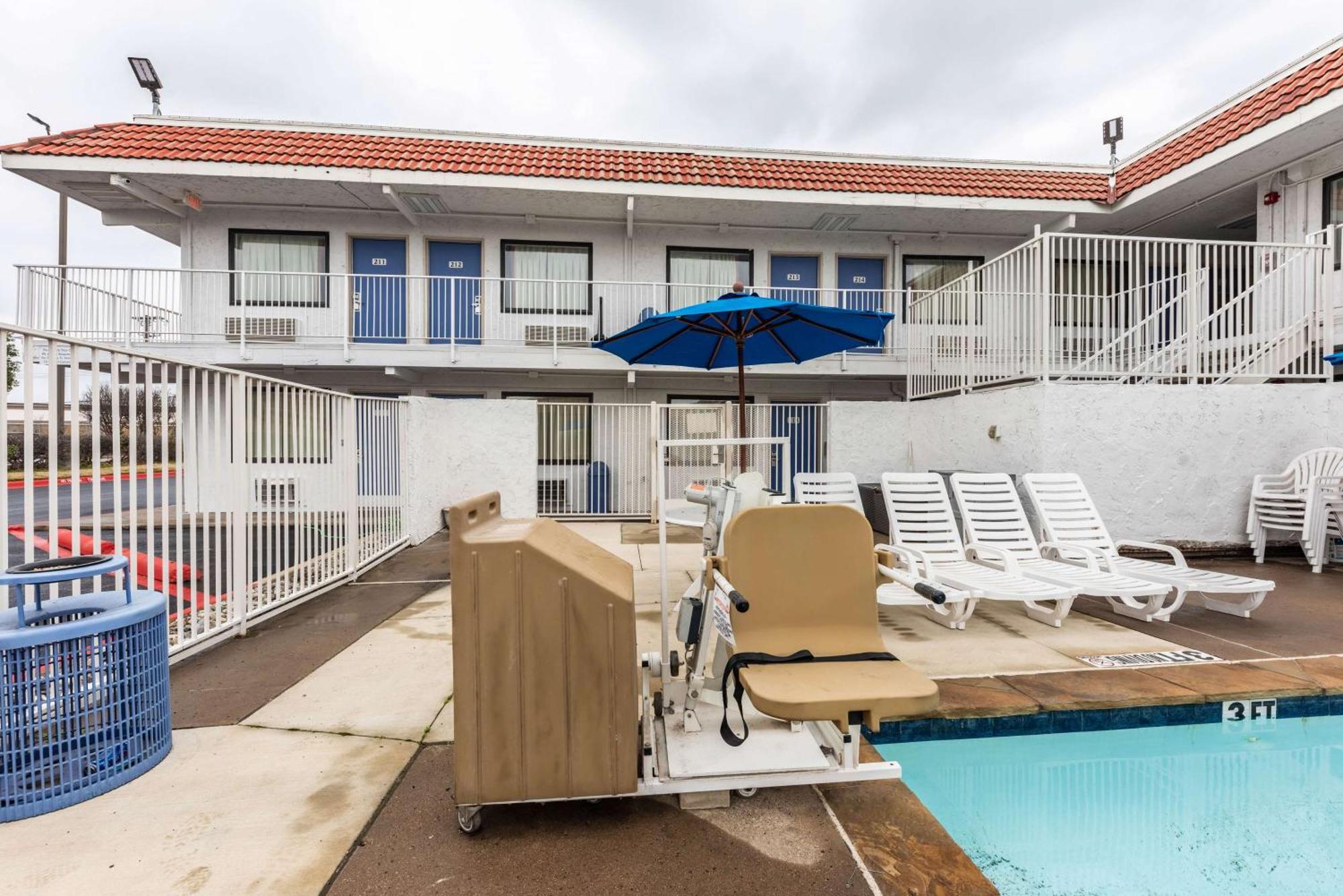 Motel 6-North Richland Hills, Tx Bagian luar foto