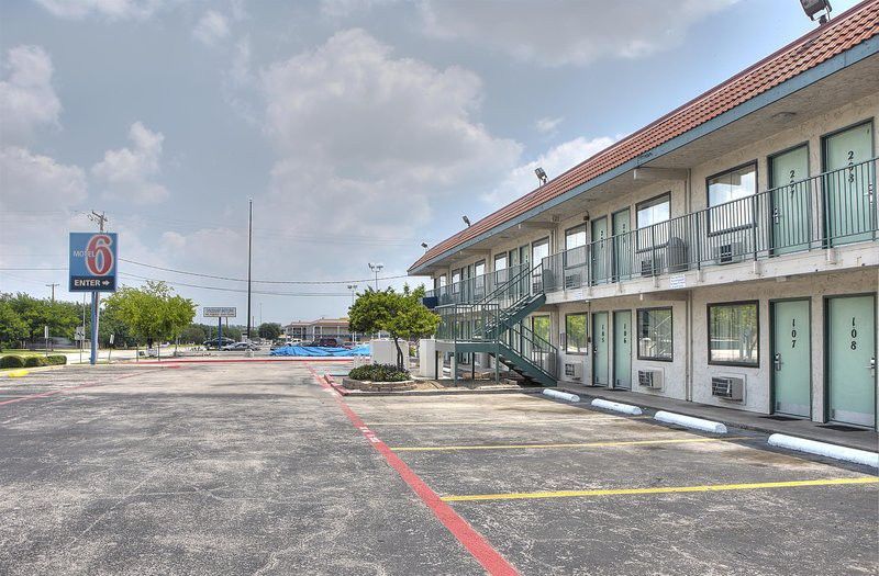 Motel 6-North Richland Hills, Tx Bagian luar foto