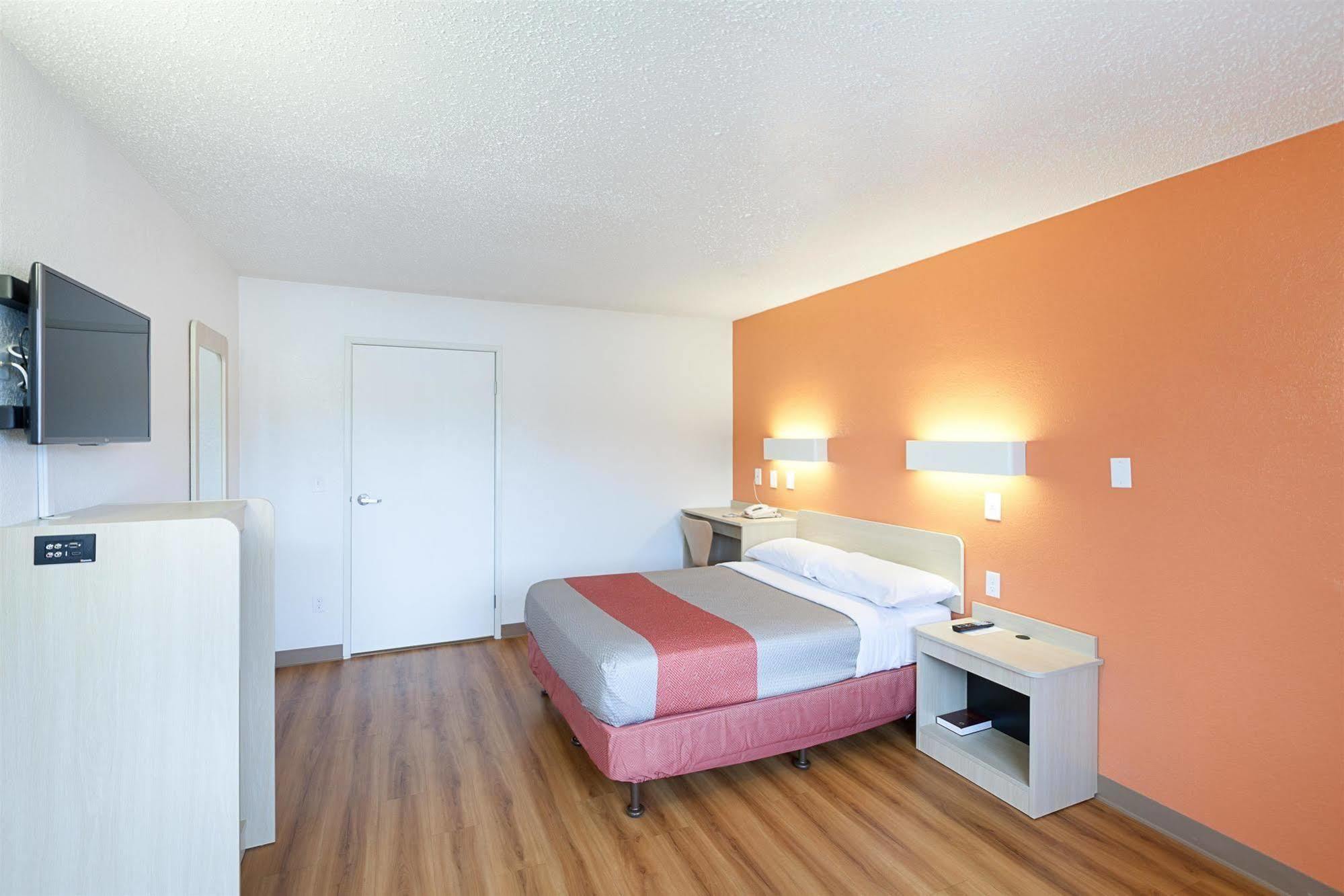 Motel 6-North Richland Hills, Tx Bagian luar foto