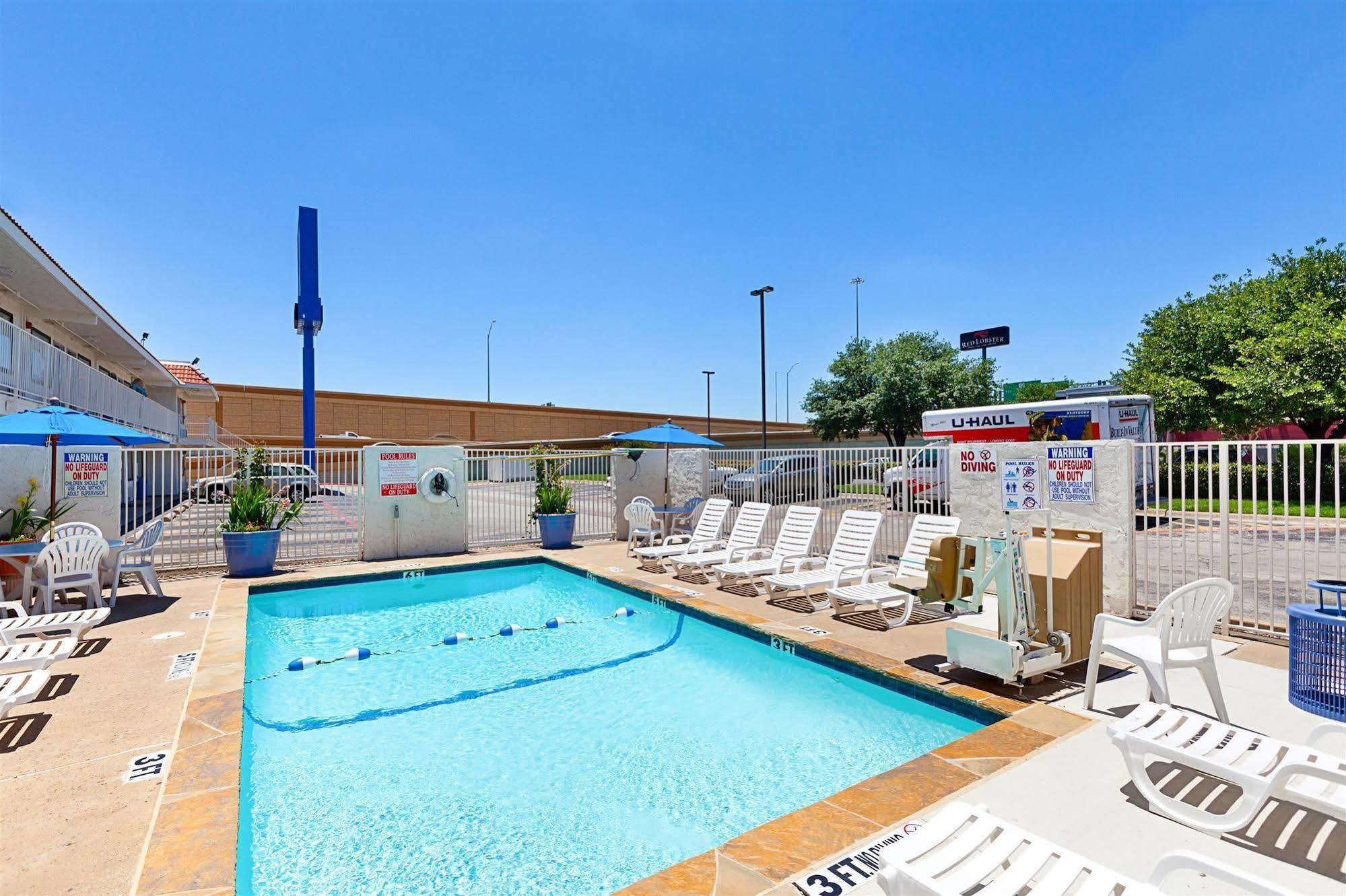 Motel 6-North Richland Hills, Tx Bagian luar foto