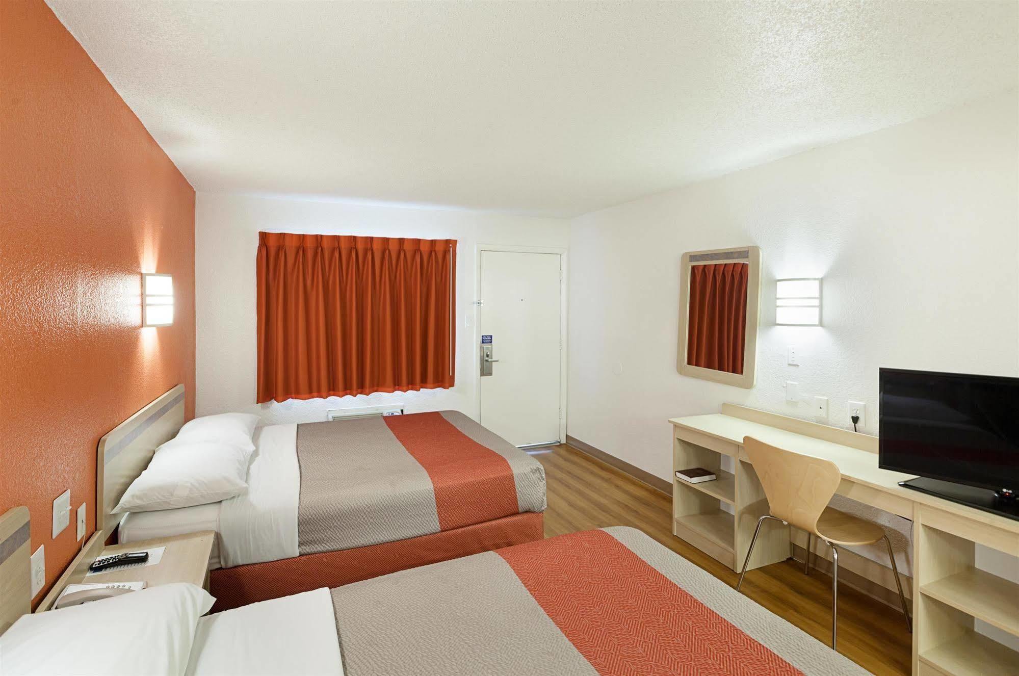 Motel 6-North Richland Hills, Tx Bagian luar foto