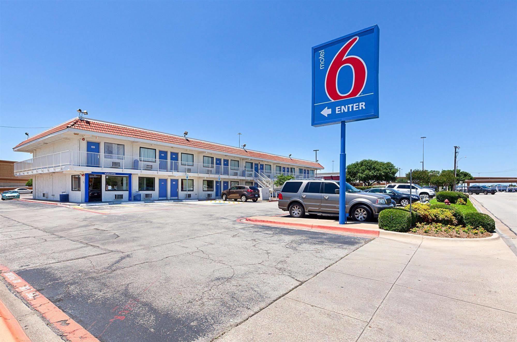 Motel 6-North Richland Hills, Tx Bagian luar foto