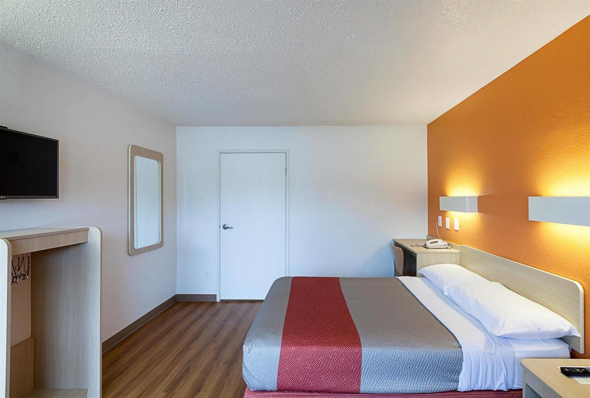 Motel 6-North Richland Hills, Tx Bagian luar foto