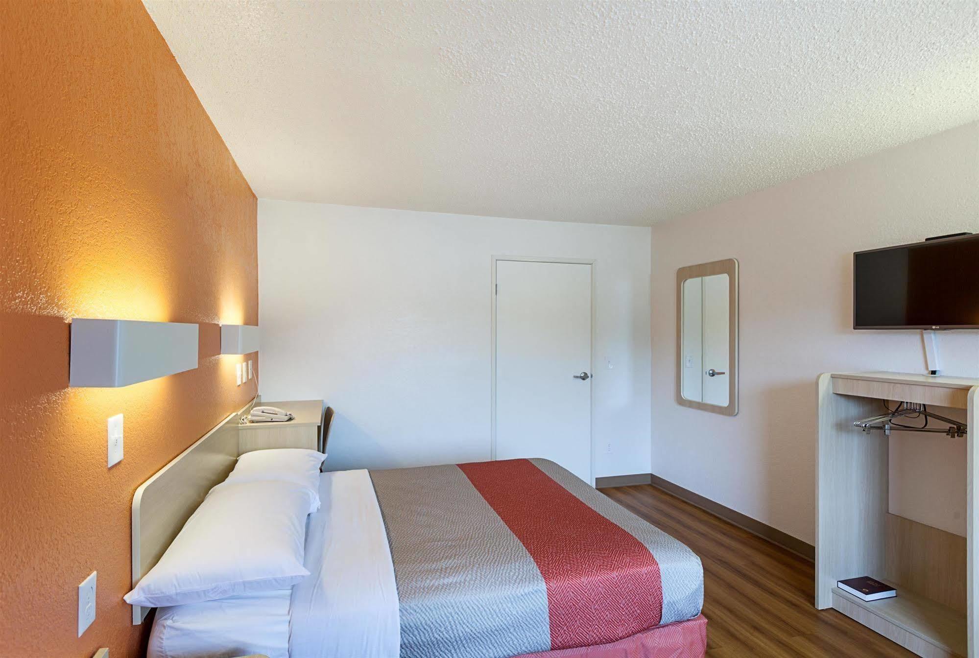Motel 6-North Richland Hills, Tx Bagian luar foto