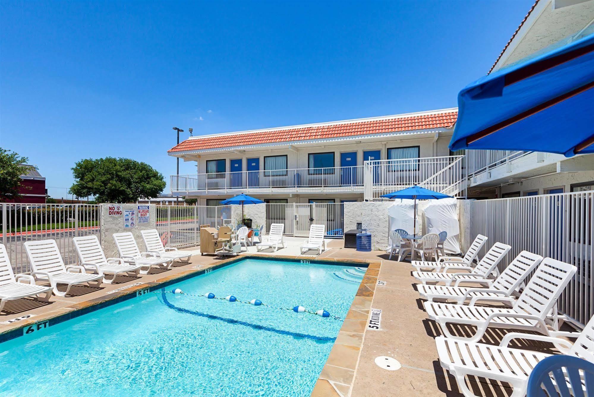 Motel 6-North Richland Hills, Tx Bagian luar foto