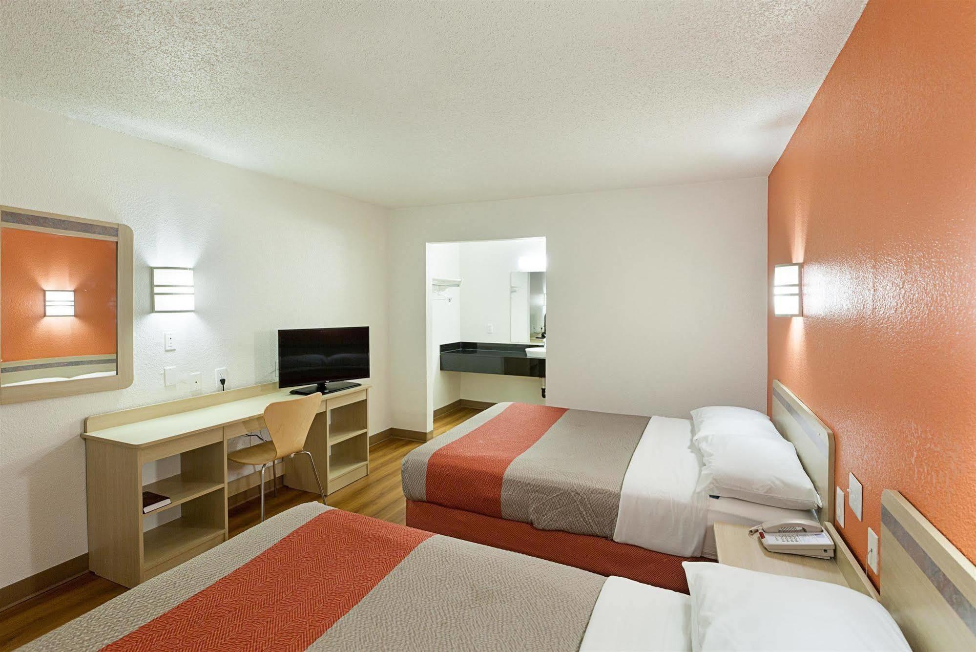 Motel 6-North Richland Hills, Tx Bagian luar foto