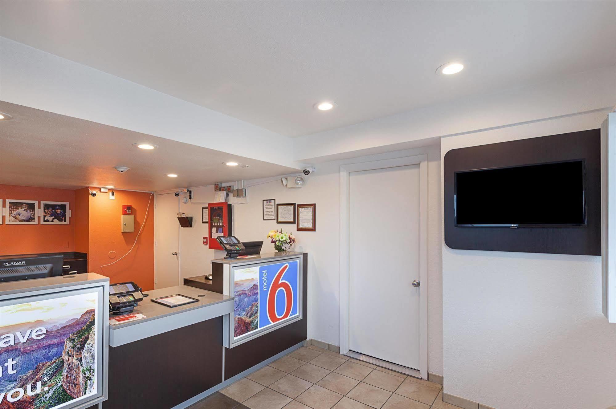 Motel 6-North Richland Hills, Tx Bagian luar foto