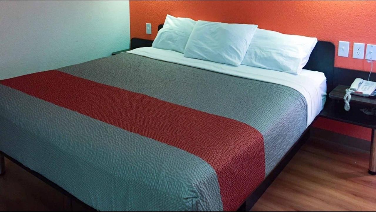 Motel 6-North Richland Hills, Tx Bagian luar foto