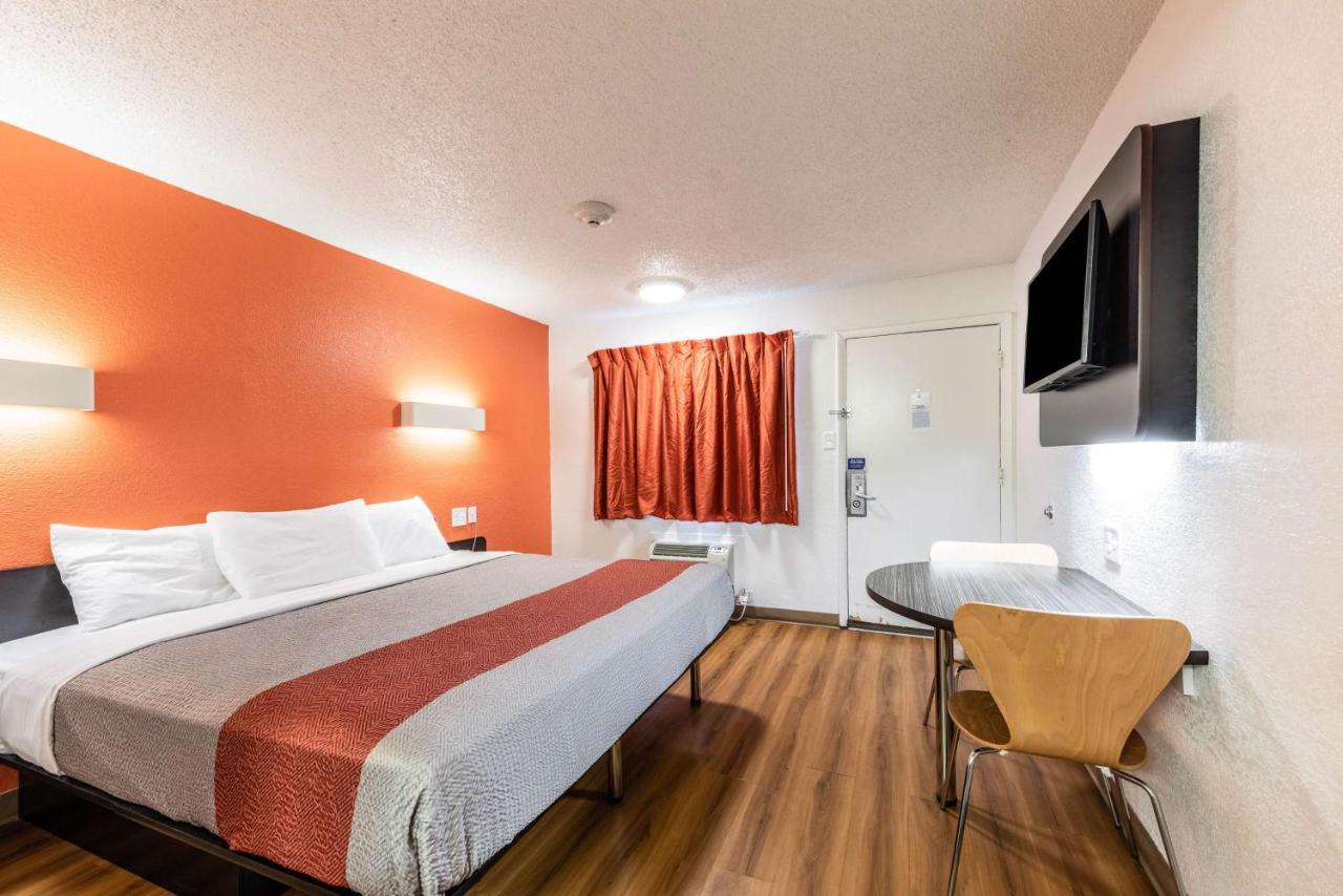 Motel 6-North Richland Hills, Tx Bagian luar foto
